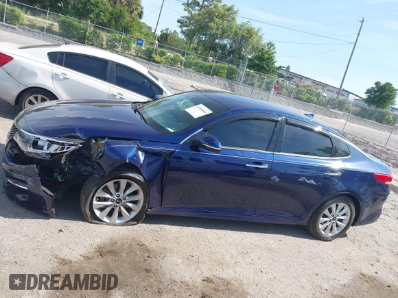 2018 Kia Optima EX with VIN 5XXGU4L32JG261985, listed as a IAAI auction lot 42083868 with 33,264 mi miles and . Bid and sale history available at carsss.com. Image 14.