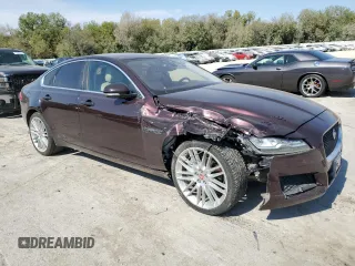 2017 Jaguar XF 20d Prestige with VIN SAJBE4BN4HCY44127, listed as a Copart auction lot 76267044 with 79,618 mi miles and Salvage Title. Bid and sale history available at carsss.com. Image 4.
