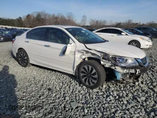 2014 Honda Accord Touring z VIN 1HGCR6F77EA007606, wystawiony jako Copart lot #49678125 z przebiegiem 136 921 mil mil oraz Szkoda całkowita • Salvage title. Historia ofert i sprzedaży dostępna na DreamBid. Obrazek 4.