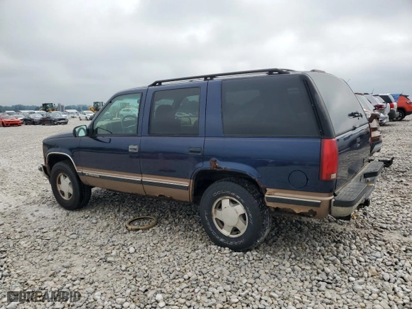 1998 Chevrolet Tahoe with VIN 1GNEK13R2WJ376001, listed as a Copart auction lot 66877074 with 267,012 mi miles and Clean Title. Bid and sale history available at carsss.com. Image 2.