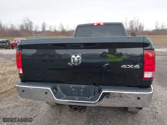 2018 Ram 2500 Tradesman with VIN 3C6UR5HJ9JG189592, listed as a IAAI auction lot 41919085 with 57,154 mi miles. Bid and sale history available at carsss.com. Image 17.