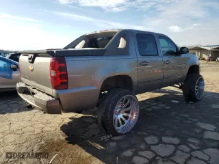 2007 Chevrolet Avalanche LS with VIN 3GNEC12057G113830, listed as a Copart auction lot 87705535 with 205,385 mi miles and Salvage Title. Bid and sale history available at carsss.com. Image 3.
