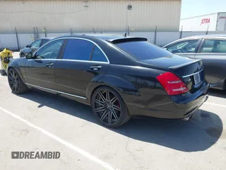 2007 Mercedes-Benz S 550 with VIN WDDNG71X07A040238, listed as a IAAI auction lot 42213229 with 297,635 mi miles and . Bid and sale history available at carsss.com. Image 3.