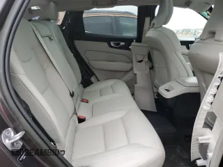 2023 Volvo XC60 Core z VIN YV4L12DV3P1203526, wystawiony jako Copart lot #78792564 z przebiegiem 28 910 mil mil oraz Szkoda całkowita • Salvage title. Historia ofert i sprzedaży dostępna na DreamBid. Obrazek 11.