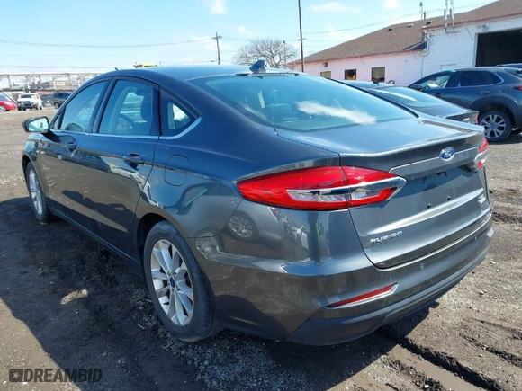2019 Ford Fusion SE with VIN 3FA6P0HD0KR245435, listed as a IAAI auction lot 41878521 with 62,221 mi miles. Bid and sale history available at carsss.com. Image 3.