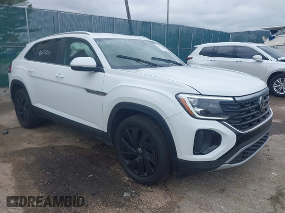 2024 Volkswagen Atlas SE с VIN 1V2HE2CAXRC235388, выставлен на аукционе IAAI как лот 42077564 с пробегом 18 582 миль миль и . История ставок и продаж доступна на DreamBid. Изображение 1.