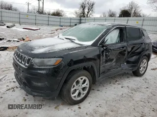 2024 Jeep Compass Sport with VIN 3C4NJDAN0RT175658, listed as a Copart auction lot 44988665 with 5,366 mi miles and Salvage Title. Bid and sale history available at carsss.com. Image 1.