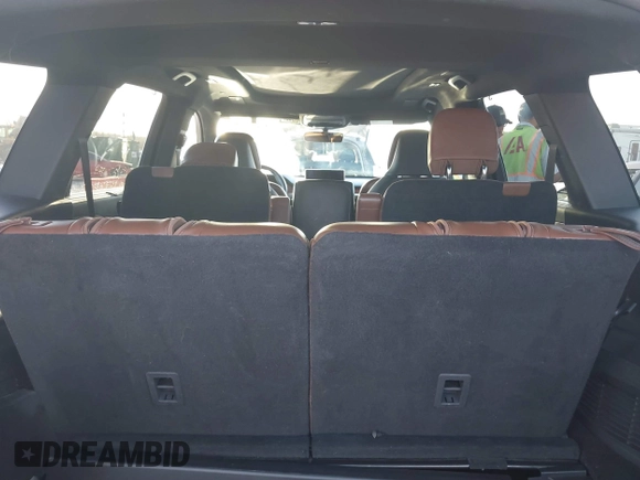2020 Lincoln Aviator Reserve with VIN 5LM5J7XC8LGL36060, listed as a IAAI auction lot 41851651 with 36,367 mi miles and . Bid and sale history available at DreamBid. Image 18.