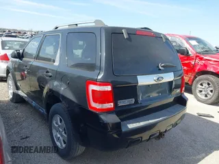 2008 Ford Escape Limited with VIN 1FMCU94198KD40722, listed as a IAAI auction lot 35752945 with 196,162 mi miles. Bid and sale history available at carsss.com. Image 3.