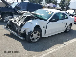 2004 Ford Mustang Standard z VIN 1FAFP40624F152744, wystawiony jako Copart lot #58787135 z przebiegiem Nie podano mil oraz Szkoda całkowita • Salvage title. Historia ofert i sprzedaży dostępna na DreamBid. Obrazek 1.