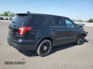 2017 Ford Police Interceptor Utility z VIN 1FM5K8AR0HGA89434, wystawiony jako Copart lot #54293765 z przebiegiem 142 813 mil mil oraz Szkody całkowita. Historia ofert i sprzedaży dostępna na DreamBid. Obrazek 3.