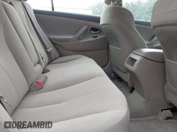 2008 Toyota Camry LE z VIN 4T1BE46K68U774036, wystawiony jako IAAI lot #42349132 z przebiegiem 213 721 mil mil oraz . Historia ofert i sprzedaży dostępna na DreamBid. Obrazek 8.