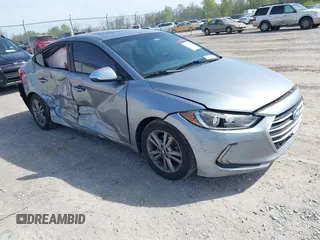 2017 Hyundai Elantra SE z VIN 5NPD84LF9HH119083, wystawiony jako IAAI lot #42100620 z przebiegiem 117 654 mil mil oraz . Historia ofert i sprzedaży dostępna na DreamBid. Obrazek 1.