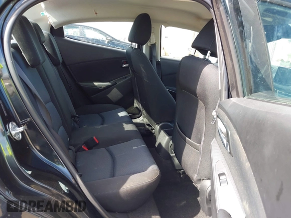 2016 Scion iA z VIN 3MYDLBZVXGY136298, wystawiony jako IAAI lot #42014712 z przebiegiem 124 038 mil mil oraz . Historia ofert i sprzedaży dostępna na DreamBid. Obrazek 8.