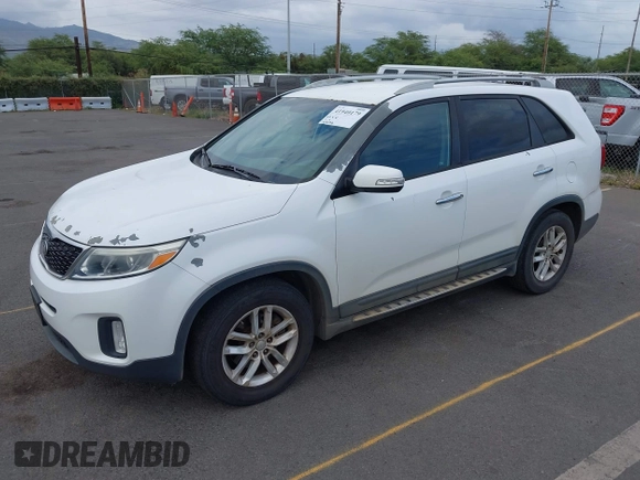 2014 Kia Sorento LX z VIN 5XYKT4A65EG480841, wystawiony jako IAAI lot #41940179 z przebiegiem 164 149 mil mil oraz . Historia ofert i sprzedaży dostępna na DreamBid. Obrazek 2.