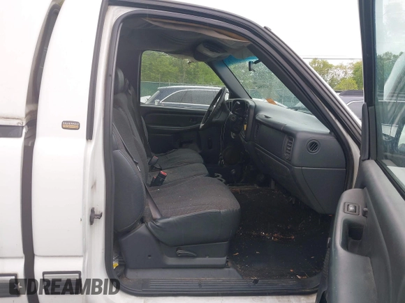 2002 Chevrolet Silverado 1500 LS with VIN 1GCEK14V52Z236850, listed as a IAAI auction lot 42245642 with 312,375 mi miles and . Bid and sale history available at DreamBid. Image 5.
