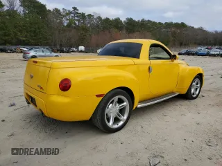 2004 Chevrolet SSR LS with VIN 1GCES14P94B103652, listed as a Copart auction lot 49333685 with 28,415 mi miles and Salvage Title. Bid and sale history available at DreamBid. Image 3.