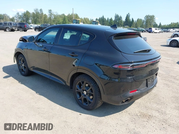 2024 Dodge Hornet R/T Plus with VIN ZACPDFDWXR3A22378, listed as a IAAI auction lot 42408784 with 5,472 mi miles and . Bid and sale history available at DreamBid. Image 3.