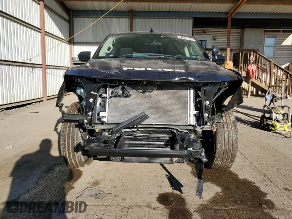 2024 Ford Expedition XL with VIN 1FMJU1G83REA45424, listed as a Copart auction lot 81004464 with 9,690 mi miles and Salvage Title. Bid and sale history available at carsss.com. Image 5.