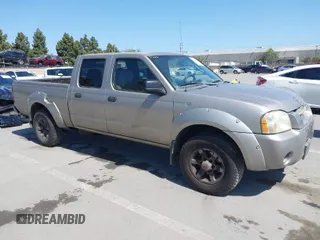 2004 Nissan Frontier XE z VIN 1N6ED29X84C432617, wystawiony jako IAAI lot #42007334 z przebiegiem 289 554 mil mil oraz . Historia ofert i sprzedaży dostępna na DreamBid. Obrazek 1.