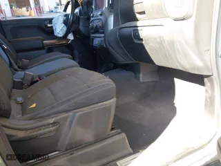 2019 Chevrolet Silverado 1500 LT with VIN 1GCPWCED3KZ390276, listed as a IAAI auction lot 41247243 with 60,883 mi miles. Bid and sale history available at carsss.com. Image 5.