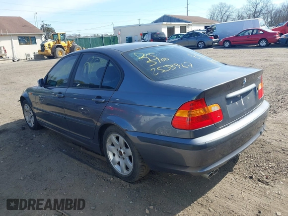 2003 BMW 3 Series 325i with VIN WBAAZ334X3PH35526, listed as a IAAI auction lot 42074943 with Not provided miles and . Bid and sale history available at DreamBid. Image 3.