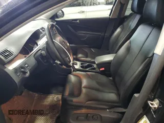 2010 Volkswagen Passat z VIN WVWJK9AN4AE096359, wystawiony jako Copart lot #50740075 z przebiegiem 196 126 mil mil oraz Szkoda całkowita • Salvage title. Historia ofert i sprzedaży dostępna na DreamBid. Obrazek 7.