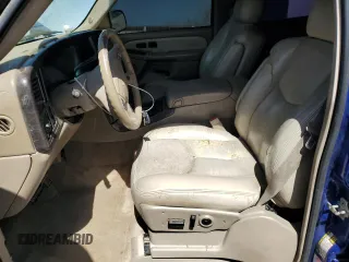 2005 GMC Sierra Denali z VIN 2GTEK63N851148645, wystawiony jako Copart lot #47744365 z przebiegiem 396 452 mil mil oraz Szkody całkowita. Historia ofert i sprzedaży dostępna na DreamBid. Obrazek 7.