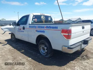 2013 Ford F-150 XL z VIN 1FTMF1CF7DFB08267, wystawiony jako IAAI lot #42229975 z przebiegiem 111 300 mil mil oraz . Historia ofert i sprzedaży dostępna na DreamBid. Obrazek 3.