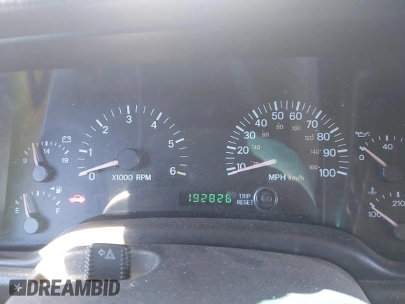2000 Jeep Cherokee z VIN 1J4FF48S3YL236054, wystawiony jako IAAI lot #42217775 z przebiegiem 192 826 mil mil oraz . Historia ofert i sprzedaży dostępna na DreamBid. Obrazek 7.