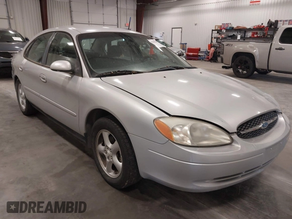 2002 Ford Taurus SES Standard with VIN 1FAFP55U42A166703, listed as a IAAI auction lot 41868369 with 178,362 mi miles. Bid and sale history available at carsss.com. Image 1.