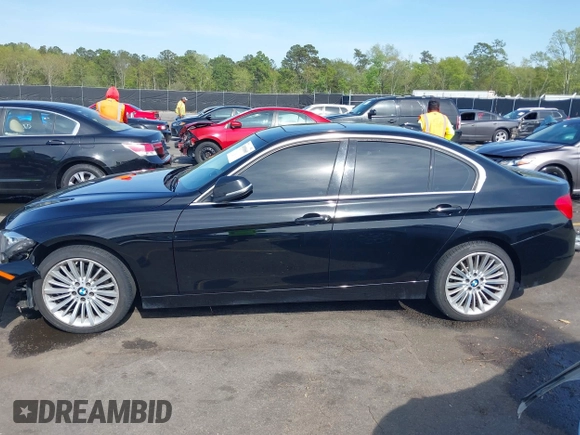 2012 BMW 3 Series 328i with VIN WBA3A5C52CF347326, listed as a IAAI auction lot 41918060 with 91,551 mi miles. Bid and sale history available at carsss.com. Image 15.