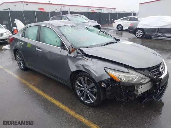 2018 Nissan Altima 2.5 SL with VIN 1N4AL3AP7JC261043, listed as a IAAI auction lot 41508905 with 186,507 mi miles. Bid and sale history available at carsss.com. Image 1.