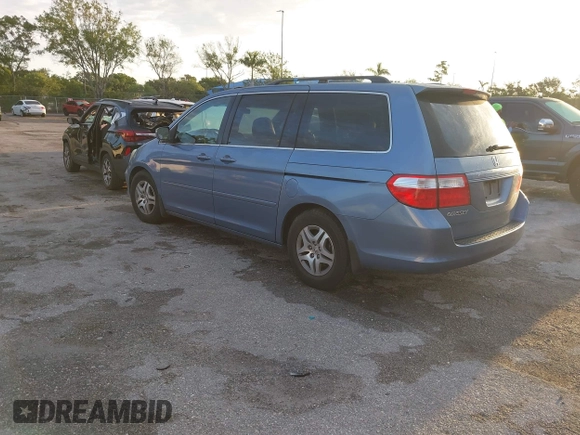 2007 Honda Odyssey EX-L z VIN 5FNRL38717B035384, wystawiony jako IAAI lot #41976861 z przebiegiem 211 640 mil mil oraz . Historia ofert i sprzedaży dostępna na DreamBid. Obrazek 3.