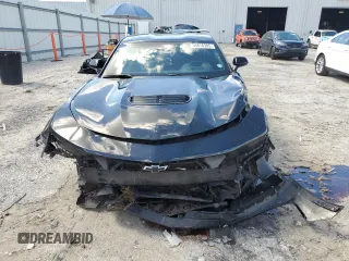 2020 Chevrolet Camaro 2SS z VIN 1G1FH1R73L0100406, wystawiony jako Copart lot #56818305 z przebiegiem 76 573 mil mil oraz Nie do naprawy • Non repairable. Historia ofert i sprzedaży dostępna na DreamBid. Obrazek 5.