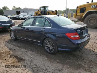 2012 Mercedes-Benz C 250 Sport z VIN WDDGF4HB2CR240408, wystawiony jako Copart lot #60295295 z przebiegiem 206 088 mil mil oraz Czysty tytuł • Clean title. Historia ofert i sprzedaży dostępna na DreamBid. Obrazek 2.