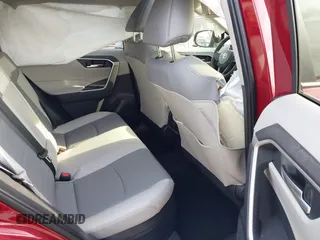 2023 Toyota RAV4 Hybrid XLE Premium z VIN JTMB6RFV8PD114927, wystawiony jako IAAI lot #41844127 z przebiegiem 14 582 mil mil oraz . Historia ofert i sprzedaży dostępna na DreamBid. Obrazek 8.