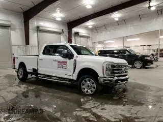 2024 Ford F-350 XL with VIN 1FT8W3BT2REC93958, listed as a Copart auction lot 47363735 with 17,143 mi miles and Salvage Title. Bid and sale history available at DreamBid. Image 11.