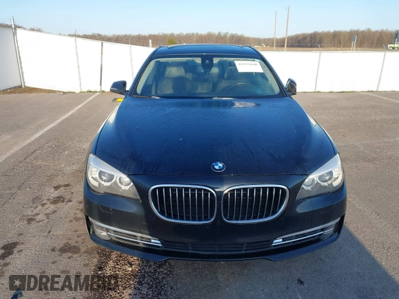 2013 BMW 7 Series 750Li xDrive with VIN WBAYF8C53DD140448, listed as a IAAI auction lot 41933840 with 119,013 mi miles. Bid and sale history available at carsss.com. Image 12.