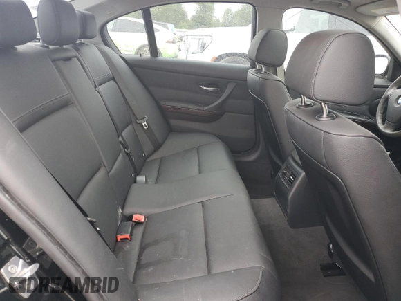 2010 BMW 3 Series 328i with VIN WBAPH7G55ANM53372, listed as a Copart auction lot 61075495 with 81,952 mi miles and Salvage title. Bid and sale history available at DreamBid. Image 10.