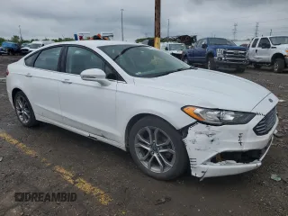 2017 Ford Fusion SE z VIN 3FA6P0H72HR241423, wystawiony jako Copart lot #56777945 z przebiegiem 105 223 mil mil oraz Czysty tytuł • Clean title. Historia ofert i sprzedaży dostępna na DreamBid. Obrazek 4.