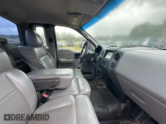 2007 Ford F-150 XL with VIN 1FTRF12W47KB40354, listed as a Copart auction lot 48202075 with 347,761 mi miles and Clean Title. Bid and sale history available at carsss.com. Image 5.