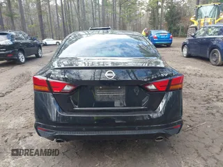 2019 Nissan Altima 2.5 SV with VIN 1N4BL4DV2KC220096, listed as a IAAI auction lot 41802662 with 77,941 mi miles. Bid and sale history available at carsss.com. Image 16.