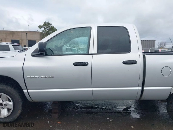 2003 Dodge Ram 1500 ST with VIN 1D7HU18ZX3J555025, listed as a IAAI auction lot 41522993 with 195,007 mi miles. Bid and sale history available at carsss.com. Image 15.