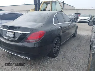 2020 Mercedes-Benz C 300 z VIN W1KWF8DB5LR592259, wystawiony jako IAAI lot #42320848 z przebiegiem 63 795 mil mil oraz . Historia ofert i sprzedaży dostępna na DreamBid. Obrazek 4.