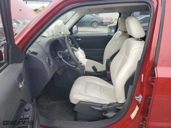 2009 Jeep Patriot Sport with VIN 1J4FT28A39D154793, listed as a Copart auction lot 89262055 with 92,352 mi miles and Salvage Title. Bid and sale history available at carsss.com. Image 7.