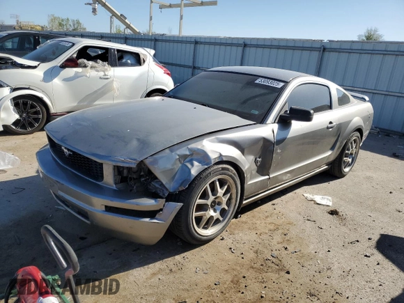 2009 Ford Mustang GT with VIN 1ZVHT82H695123682, listed as a Copart auction lot 53093025 with 182,184 mi miles and Salvage title. Bid and sale history available at DreamBid. Image 1.