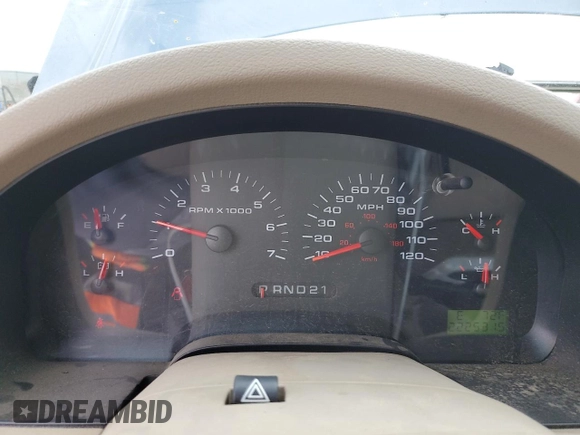 2005 Ford F-150 XLT z VIN 1FTPW14555KE94182, wystawiony jako Copart lot #55995655 z przebiegiem 222 531 mil mil oraz Czysty tytuł • Clean title. Historia ofert i sprzedaży dostępna na DreamBid. Obrazek 9.