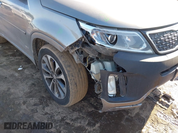 2015 Kia Sorento SX with VIN 5XYKWDA77FG647122, listed as a IAAI auction lot 41416613 with 157,677 mi miles. Bid and sale history available at carsss.com. Image 20.