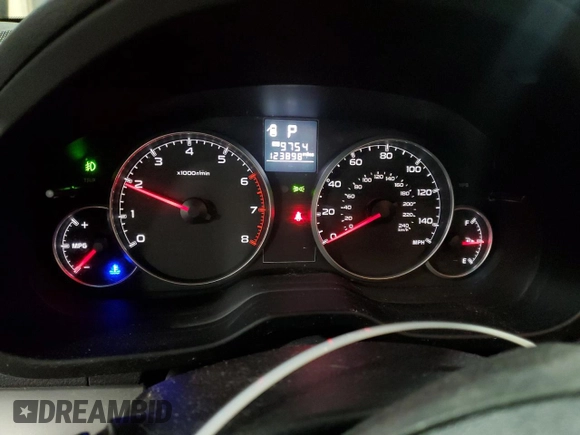 2014 Subaru Outback Premium z VIN 4S4BRCCC3E3323790, wystawiony jako Copart lot #53760445 z przebiegiem 123 898 mil mil oraz Szkoda całkowita • Salvage title. Historia ofert i sprzedaży dostępna na DreamBid. Obrazek 9.